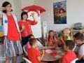 detsky kutik cerveny den